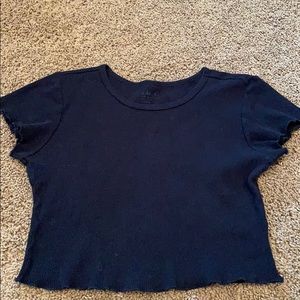 Black cropped tee!!